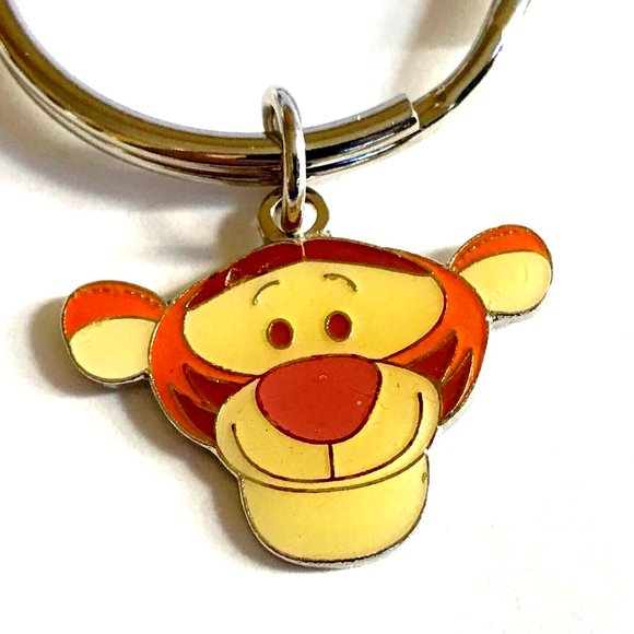 Vintage Disney Tigger Keychain Keyring Disneyana Winnie the Pooh Tiger Retired - Picture 1 of 7